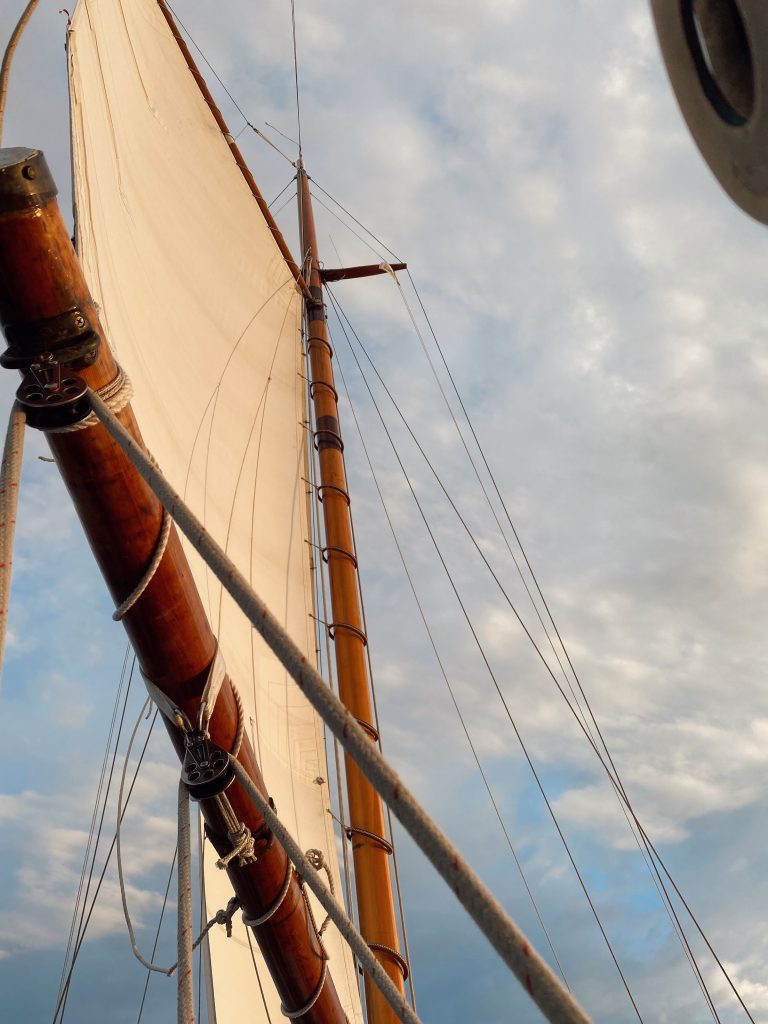 Newport Travel Guide